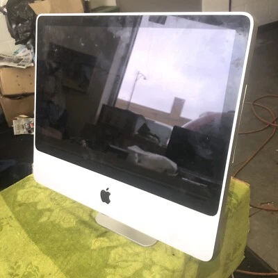Apple iMac A1224 20" 2.4GHz 1GB 250GB  For Parts Only - Image 1 of 4