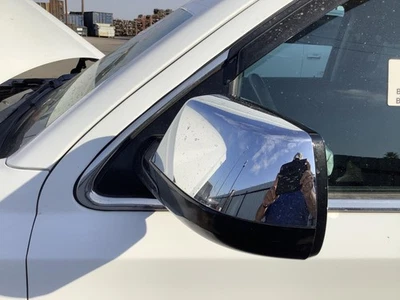 Used Left Door Mirror fits: 2015 Chevrolet Tahoe Power w/turn signal opt DL3 w/o - Image 1 of 4