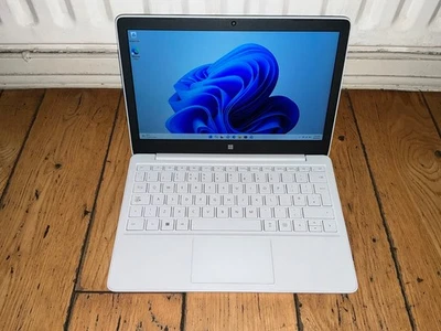 Microsoft Surface Laptop SE Celeron N4020 4GB 64GB SSD Windows 11 Pro - Image 1 of 4