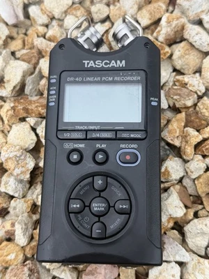 TASCAM DR-40X 4 Track Digital Audio Recorder PARTS REPAIR - Image 1 of 4
