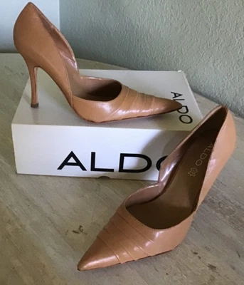 Zapatos de salón de cuero Aldo talla 9M camel aguja punta puntiaguda devoluciones en tienda Foto 1 de 4