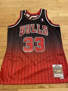 Mitchell Ness Swingman Scottie Pippen Chicago Bulls 1995-96 Jersey S BNwT NBA - Picture 1 of 9