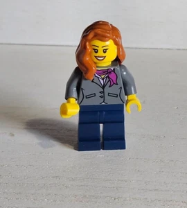 Lego Minifigur Frau Lebensmittelgeschäft Arbeiter twn217 aus Set 31036 - Bild 1 von 2