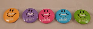 5 Vintage "Got Milk" Buttons Pins - 1 each of Purple Green Yellow Pink & Blue - Picture 1 of 7