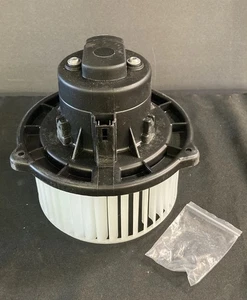 Front AC Heater Blower Motor w/ Fan for 2002-2004 Jeep Grand Cherokee 4.0L L6 - Picture 1 of 16