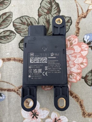 2024 Chevrolet Traverse Adaptive Cruise Control Radar Sensor 86813181 Used OE - Image 1 of 2