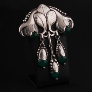 Evald Nielsen Silver Brooch w. Green Agate. 830S. DENMARK. Vintage. - Picture 1 of 8