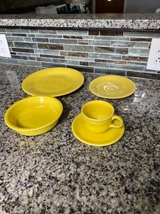 Fiestaware 5 Piece Place Setting Fiesta Sunflower Yellow Dish Set - Picture 1 of 4