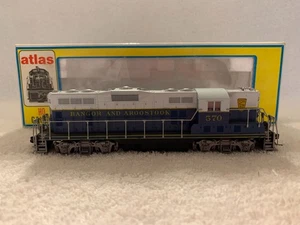 Atlas/Kato #8227 HO Scale Bangor & Aroostook GP-7 Diesel Loco #570 DC tested - Picture 1 of 9