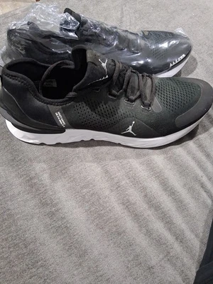 TÊNIS DE CORRIDA MASCULINO JORDAN ZOOM TAMANHO 10.5 AR8815-001 NOVO EM FOLHA SEM CAIXA - Imagem 1 de 4