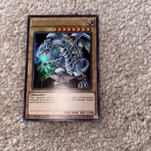 YuGiOh Blauäugiger Weißer Drache - DPBC-DE016 - 1. Auflage - LP - Ultra Rare - Bild 1 von 3