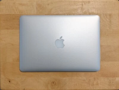 Apple MacBook Pro, late 2013, 13 Inch Retina Display, 250gb Hard Drive - Image 1 of 4