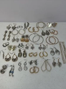 Konvolut 32 Paar Vintage Ohrringe Damen Schmuck verschiedene Größen Farben - Bild 1 von 24