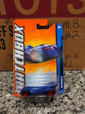 2011 MATCHBOX #25/120 MBX CITY ∞ BATMOBILE ∞ DARK BLUE BATMAN DC HERO - Image 1 of 4