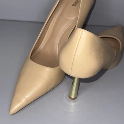 Sapatos femininos Zara salto tamanho 41 bege biqueira pontiaguda slip on dourado elegante vestido bombeado - Imagem 1 de 4