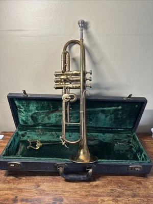 Trompeta Buescher True Tone años 20 con estuche original SIN PROBAR Foto 1 de 4