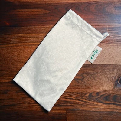 OAKLEY Blanco Microfibra Gafas de sol Bolsa para el polvo Estuche Almacenamiento 7x3,75 Auténtico Foto 1 de 4