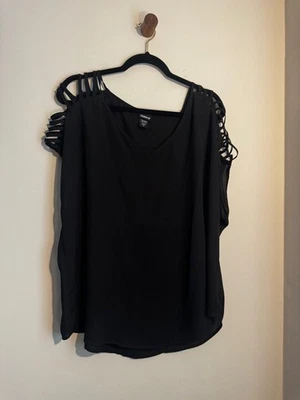 Torrid Black Slashed Sleeve Crew Blouse Size 1 (14/16) - Image 1 of 4