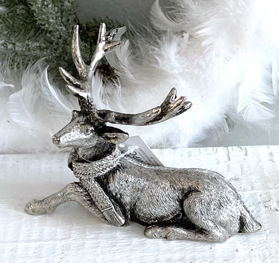 Aufsteller Figur Hirsch Rentier liegend mit Schal, Silber,  Weihnachten, # 1 - Bild 1 von 1