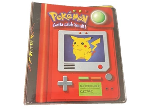 Raccoglitore Pokemon 1999 3 anelli Nintendo Made in USA Thunderwave elettrico vintage - Foto 1 di 9