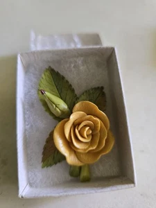 RESIN YELLOW ROSE BROOCH HANDCRAFTED IN ENGLAND NEVER WORN FREE SHIP - Picture 1 of 1