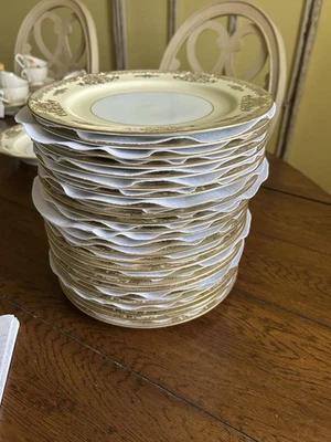 Noritake Mayfield #7280 Fine Bone China Gold White 10” Dinner Plates Mint Cond.