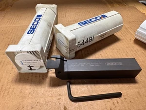 PORTAHERRAMIENTAS INDEXABLE CARBURO SECO CFIR10004D-L9.005.50 5448I - Imagen 1 de 4