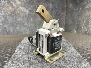 General Electric CR9500A100A86A 1" Zugmagnet 120VAC - Bild 1 von 7