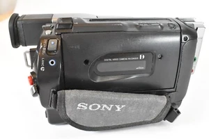 SONY DCR-TRV310 Digital Video Camera Recorder Handycam Digital 8 Night Shot - Picture 1 of 16
