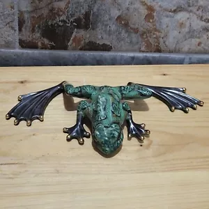 Frog Toad Porcelain Figurine - Picture 1 of 10