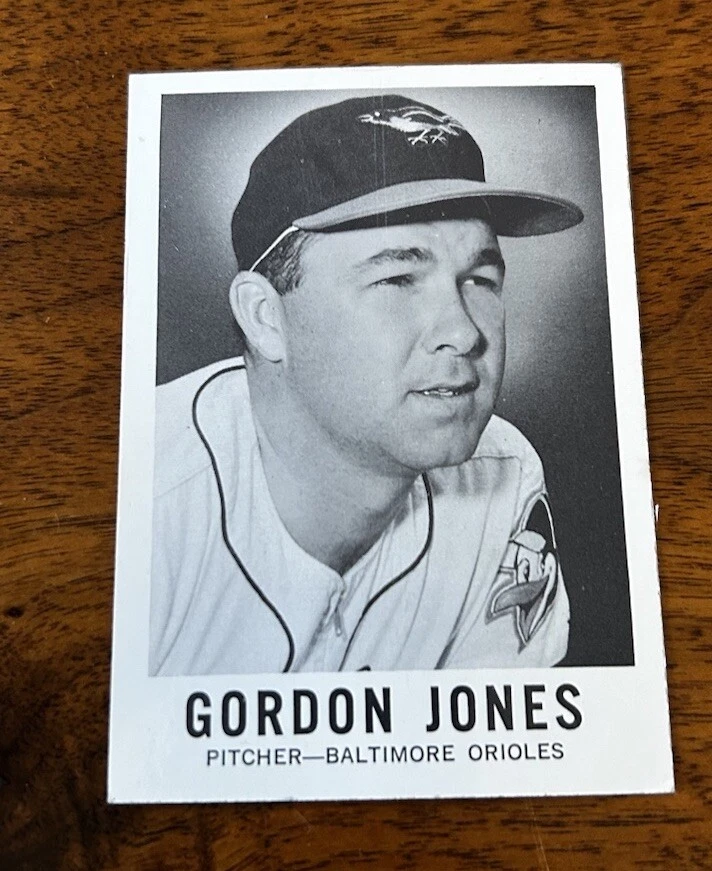 1960 Leaf #73 Gordon Jones   EX-NM - Image 1 of 2