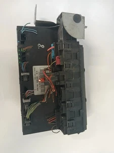 Scatola fusibili MERCEDES-BENZ CLS C219 2115456701 3.0 Diesel 155kw 33151960 - Foto 1 di 3