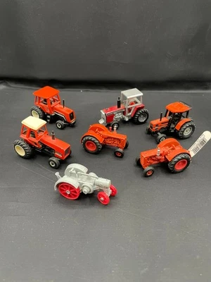 Lot Ertl 1:64 Tractors Allis Chalmers 7045 Case Agco 6690 Deutz Ferguson 2775 - Image 1 of 4