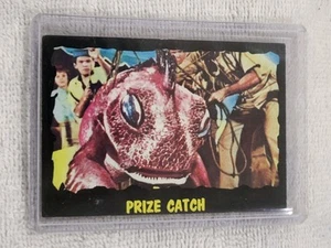 1964 Topps Outer Limits Card #21 - Prize Catch - Picture 1 of 11