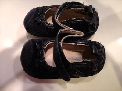 infant girl's black leather Robeez Mary Jane shoes size 3-6 months new in box - Image 1 of 4
