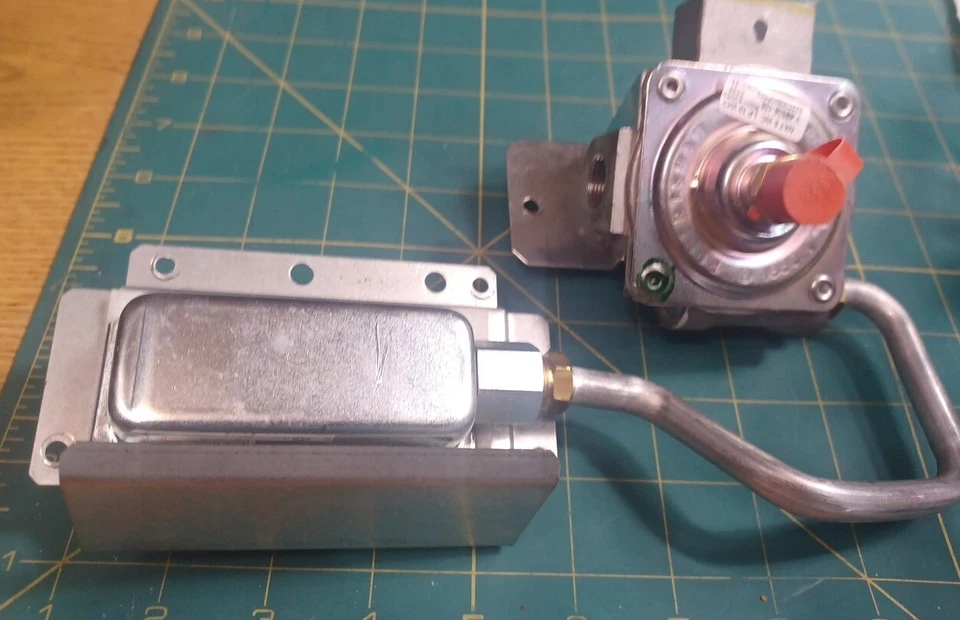 GE 222D33909009 Gas Range Oven Valve & Regulator New — 第 1/4 张图片