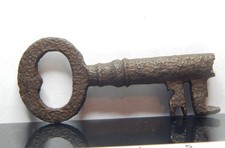 Antique Victorian key Chest Padlock Gothic flat Bow p54