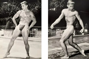 Bruce of LA - David Zurborg Desnudo Rubio Hombre Tatuaje Interés Gay Años 60 - 17" x 22" - Imagen 1 de 3