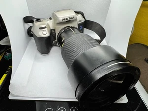 Pentax PZ-1 SLR + Tamron 1.4× Teleconverter + FA* 80-200 mm f/2.8 Lens - Picture 1 of 6