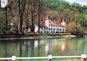 9 AX LES THERMES LAC ET MANOIR D ORGEIX - Bild 1 von 2