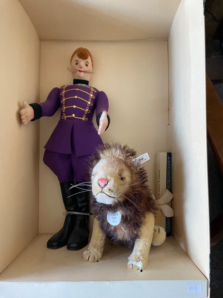 Vintage Steiff Lion Tamer & Lion Set: 1995 Replica 1911 Ltd Ed - Image 1 of 4