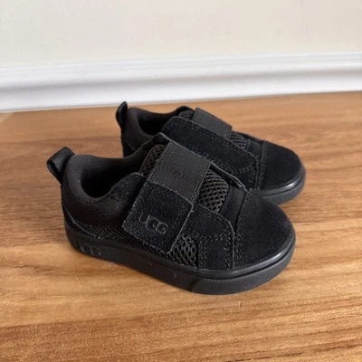 Zapatillas bajas UGG Rennon negras de gamuza para niños pequeños niños niñas talla 6 Foto 1 de 4