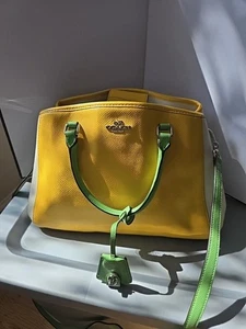 Borsa a tracolla Coach bianca in pelle con accenti verdi e gialli - Foto 1 di 5
