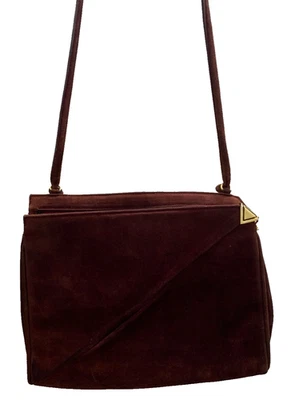 Женская сумочка через плечо Salvatore Ferragamo коричневая замшевая средний размер 10 X 7 - Изображение 1 из 4