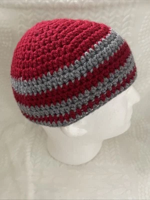 Gorro Kufi Hecho a Mano Crochet Rojo Gris Adulto Calavera Gorra Foto 1 de 4