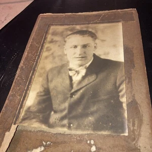 Vintage photograph young man in original folder - Picture 1 of 7