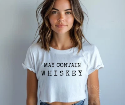 MAY CONTAIN WHISKY | CAMISETA RECORTADA FESTIVAL MUJER | CAMISETA MIDRIFF DE MODA Foto 1 de 4