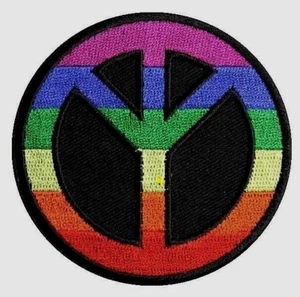 LGBTQ PRIDE & RIGHTS BUNT 3" x 3" BESTICKTE REGENBOGENFLAGGE AUFBÜGLER PATCH - Bild 1 von 3