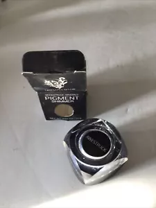 Younique Moodstruck Minerals pigmento opaco (AWESTRUCK) colore ombretto 0,04 oz - Foto 1 di 3