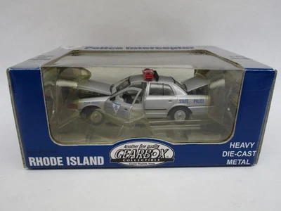 Caja de cambios Ford Crown Victoria diecast escala 1:43 policía estatal de Rhode Island Foto 1 de 4